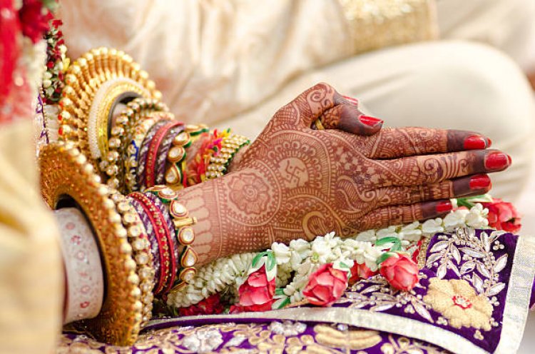 नई दिल्ली : सेंट्रल गवर्नमेंट का विवाह के लिए महिलाओं की न्यूनतम आयु 21 वर्ष करने का निर्णय