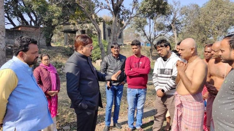 नेशनल शूटर कोनिका लायक के परिजनों से मिले धनबाद एमएलए राज सिन्हा, विधानसभा में उठायेंगे मौत का मामला 