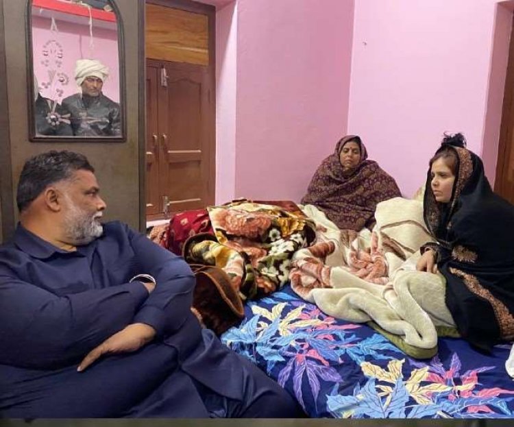 सहरसा: पप्पू देव के परिजनों से मिले पप्पू यादव, मौत पर उठाये कई सवाल, कहा- मामले पर हो न्यायिक जांच