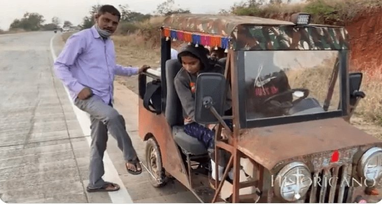 महाराष्ट्र: कबाड़ से बनी गाड़ी पर आया आनंद महिंद्रा का दिल, गाड़ी बनाने वाले को किया बोलेरो गिफ्ट देने का वादा