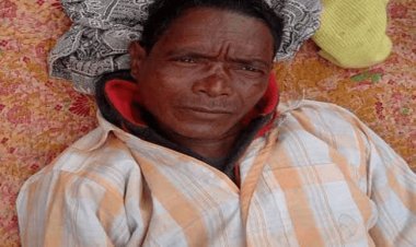 बोकारो: कोविशिल्ड का डोज पड़ते ही खड़ा हो गया चार साल से बेड पर पड़ा यह दुलारचंद मुंडा, जुबान भी लौट आयी