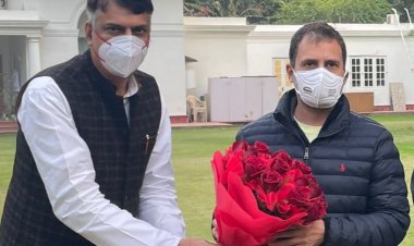 राहुल गांधी से मिले झारखंड कांग्रेस प्रसिडेंट राजेश ठाकुर, स्टेट के राजनीतिक  हालात की दी जानकारी