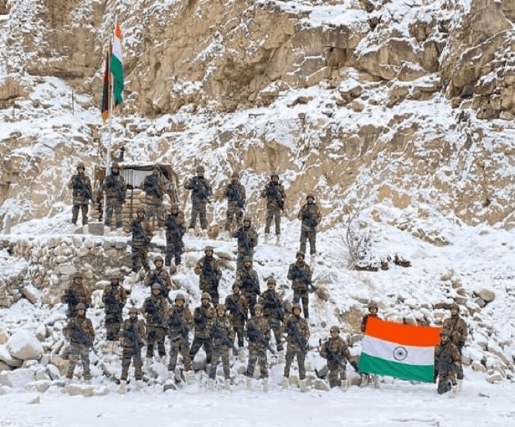 इंडियन आर्मी ने नये साल पर गलवन घाटी में फहराया तिरंगा, ड्रैगन के दुष्प्रचार का करारा जबाव  