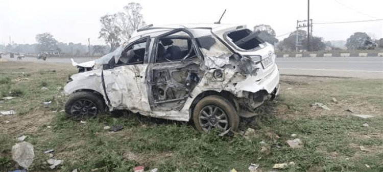 हजारीबाग: इचाक में पुल से नीचे गिरी बरात से लौट रही कार, चार लोगों की मौत, एक की हालत गंभीर