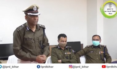 बिहार: वाइफ  के कॉल पर मटन खाने गये पटना, तभी बॉस ने फोन कर बुला लिया, रिटायर IPS का वीडियो वायरल 