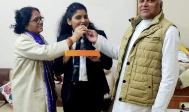 धनबाद: कांग्रेस लीडर विजय कुमार सिंह की बेटी शालिनी AIBE एगजाम में सफल