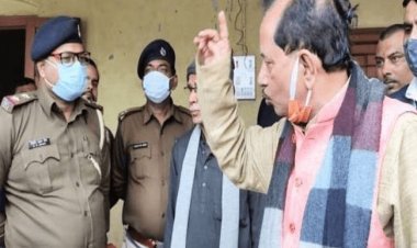 बिहार: विधानसभा स्पीकर से बदसलूकी में फंसे लखीसराय DSP और पुलिस अफसर, कंपलेन पर मिला नोटिस