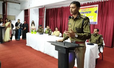 धनबाद पुलिस की जन जागरुकता अभियान के तहत अनोखी पहल: ‘पुलिस पाठशाला’ अभियान की शुरुआत
