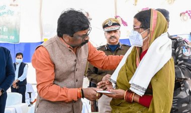 झारखंड जगुआर 14 वां स्थापना दिवस, शहीदों के परिजनों को सम्मानित सीएम ने किया सम्मानित