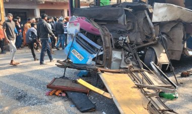 कोडरमा से नवादा जा रही बस ने बाइक सवार दो को कुचला, मौत, बस सवार 20 पैसेंजर घायल