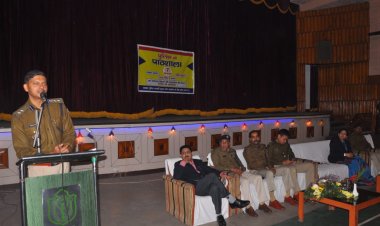 धनबाद: “पुलिस की पाठशाला” में DPS के स्टूडेंट्स ने जाना लॉ, नजदीक से देखा पुलिस वालों का व्यवहार