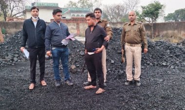 धनबाद: गोविंदपुर में शक्ति इंफ्रास्ट्रक्चर व एसके ट्रेडर्स का कोयला, बालू, स्टोन चिप्स व स्टोन डस्ट जब्त, FIR दर्ज