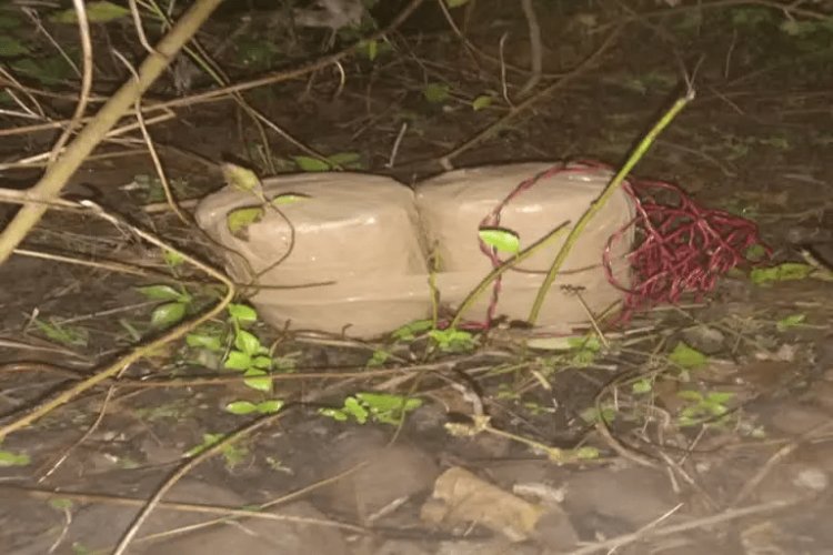 धनबाद: तोपचांची में मिला 10-10 किलो का दो आईईडी बम