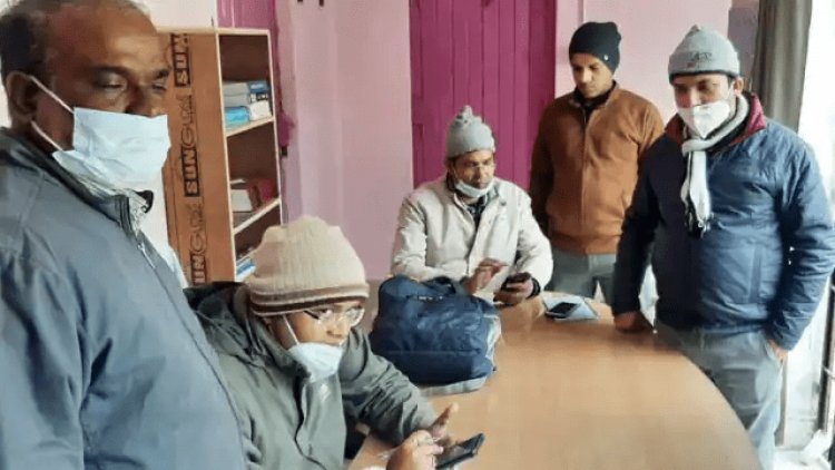 बिहार: मोतिहारी के सब रजिस्ट्रार के पास करोड़ों की संपत्ति, वाइफ-हसबैंड के बैंक अकाउंट में 82 लाख, 11 जमीन व फ्लैट