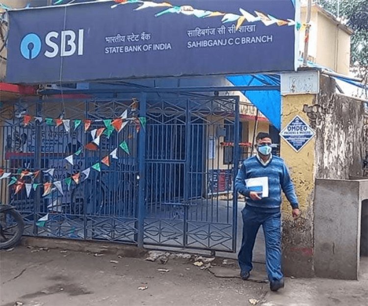 साहिबगंज: महिला थाना प्रभारी रूपा तिर्की मौत मामले में कैश लेन-देन कनेक्शन, बैंकों में एवीडेंस खोज रही CBI