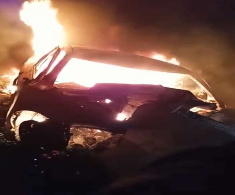 उत्तर प्रदेश: सुलतानपुर में पूर्वांचल एक्सप्रेसवे पर डिवाइडर से टकरायी कार, लगी आग तीन लोग जिंदा जले