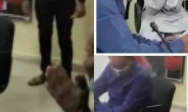 मध्य प्रदेश: उज्जैन मे डिप्टी कलेक्टर के पैरों में गिरे बुजुर्ग की गुहार; 'जमीन दिलवा दो, आप ही हैं मालिक