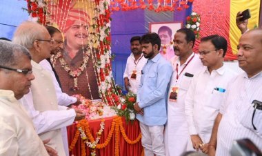 धनबाद: एक्स डिप्टी मेयर नीरज सिंह को पांचवी पुण्यतिथि पर दी गयी भावभीनी श्रद्धांजलि