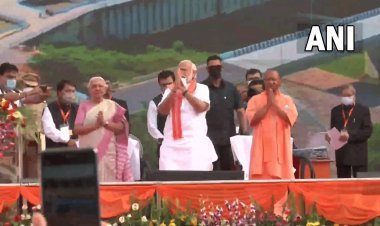 उत्तर प्रदेश: योगी कैबिनेट से दिनेश शर्मा, श्रीकांत शर्मा, आशुतोष टंडन समेत 22 का पत्ता कटा