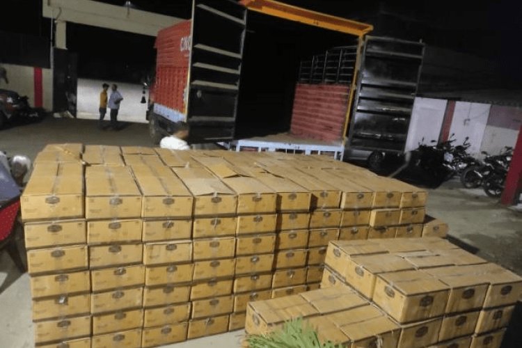 पटना: धनरुआ में कंटेनर से 30 लाख रुपये की शराब बरामद, ड्राइवर अरेस्ट