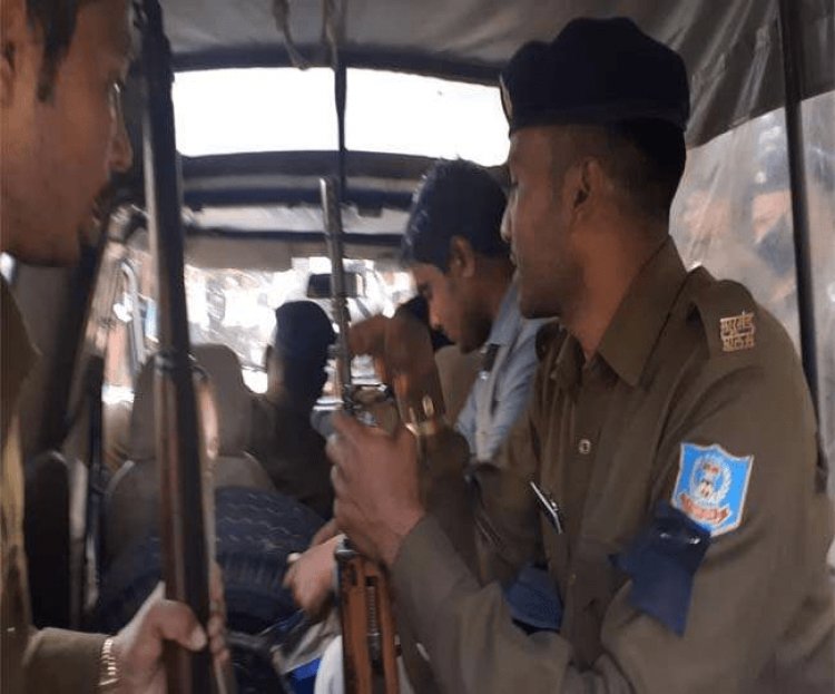 धनबाद: कोर्ट के मध्यस्थता केंद्र में युवक ने एडवोकेट को पीटा, पुलिस ने किया अरेस्ट