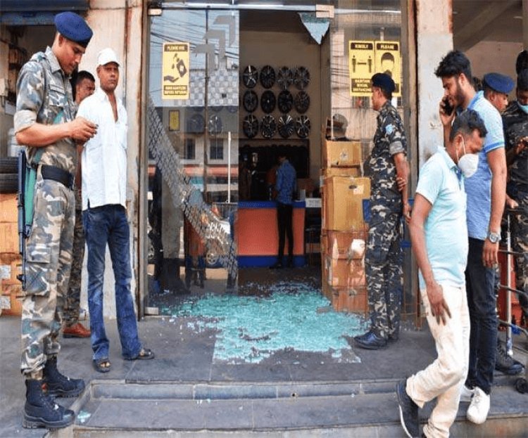 धनबाद: बैंक मोड़ में दिनदहाड़े टायर दुकान में फायरिंग, दहशत में बिजनसमैन