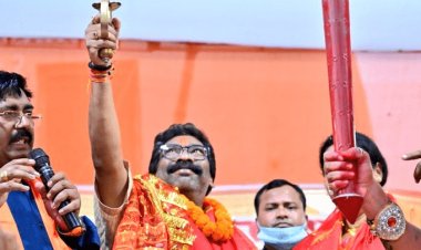 रांची: रामनवमी शोभायात्रा का सीएम हेमंत सोरेन ने किया अभिनंदन, तपोवन मंदिर में की पूजा