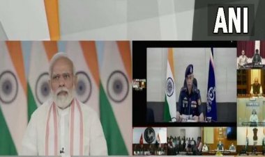 देवघर त्रिकुट पहाड़ रोपवे हादसा : PM नरेंद्र  मोदी ने रेसक्यू टीम के पन्नालाल व आर्मी जवानों से की बातचीत