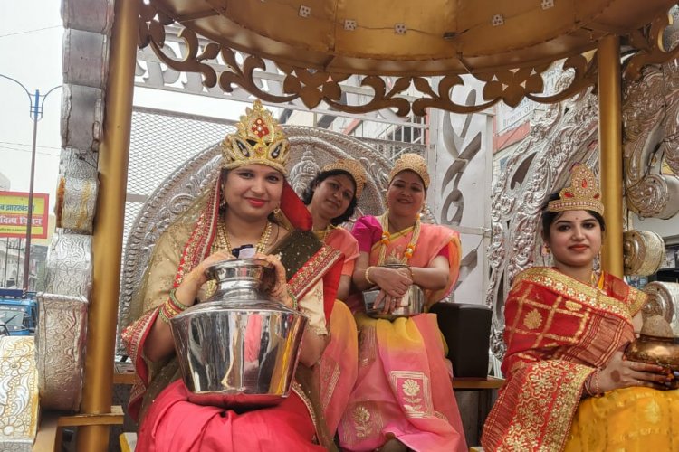 धनबाद: महावीर जयंती पर भव्य शोभायात्रा निकाली गयी