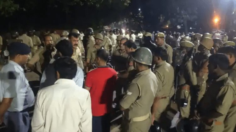 उत्तर प्रदेश: BHU में स्टूडेंट्स के दो गुटों में भिड़त, पथराव, बवाल, कई पुलिस स्टेशन की पुलिस ने संभाला मोर्चा
