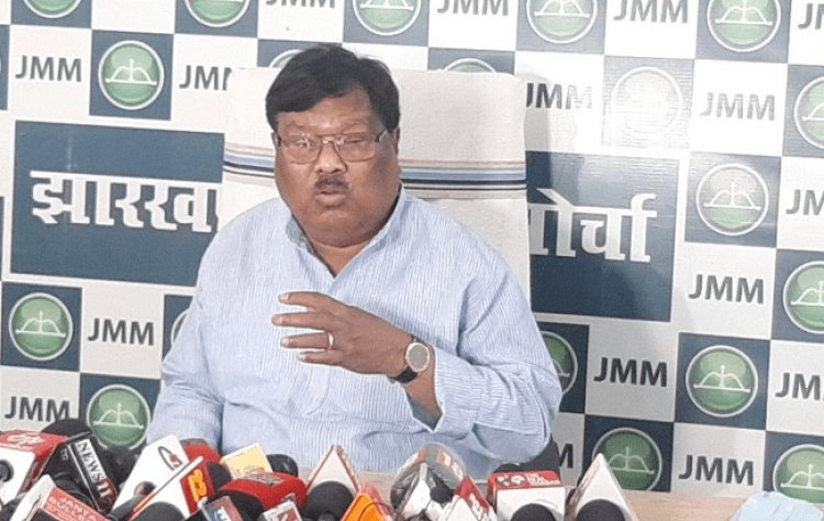 JMM का झंडा और गुरुजी का फोटो लगाकर लोबिन कर रहे पार्टी विरोधी कार्य, कार्रवाई हो: स्टीफन मरांडी