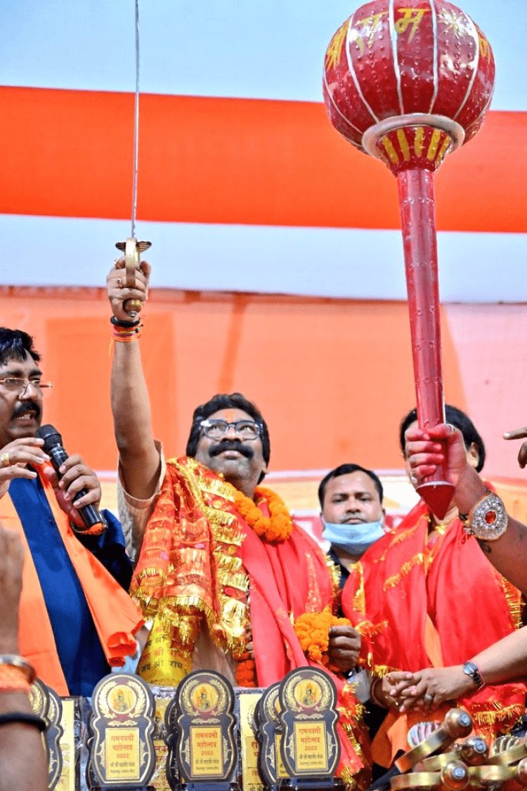 रांची: रामनवमी शोभायात्रा का सीएम हेमंत सोरेन ने किया अभिनंदन, तपोवन मंदिर में की पूजा
