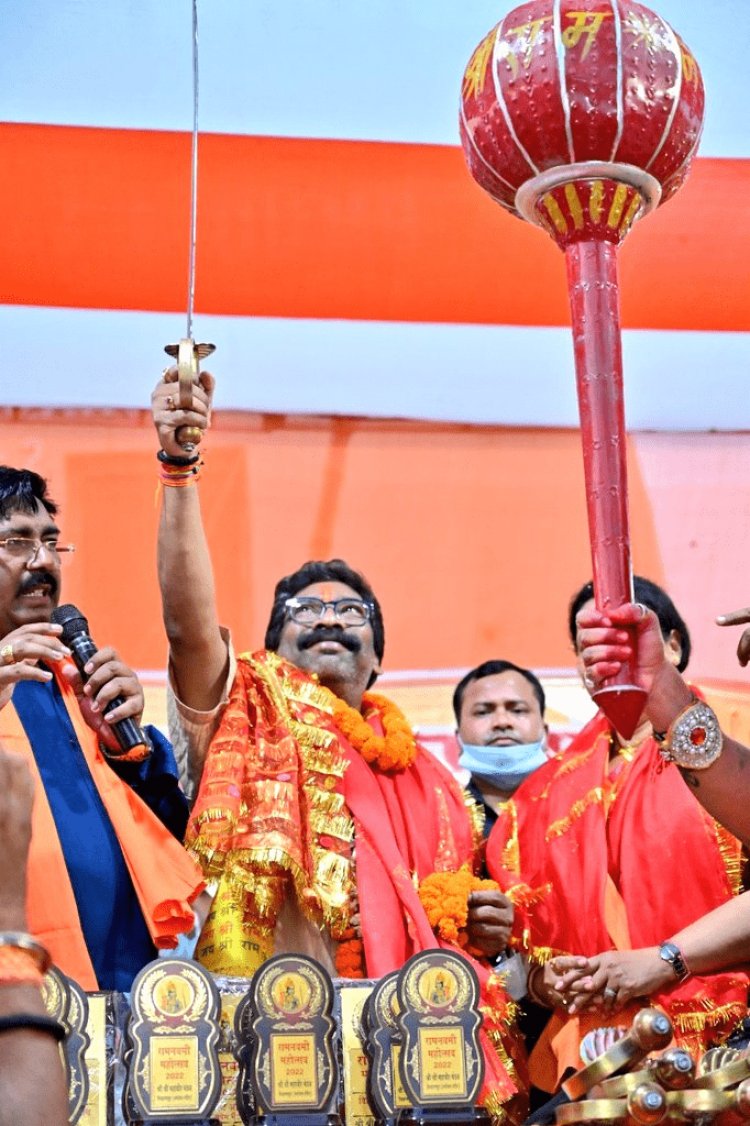 रांची: रामनवमी शोभायात्रा का सीएम हेमंत सोरेन ने किया अभिनंदन, तपोवन मंदिर में की पूजा