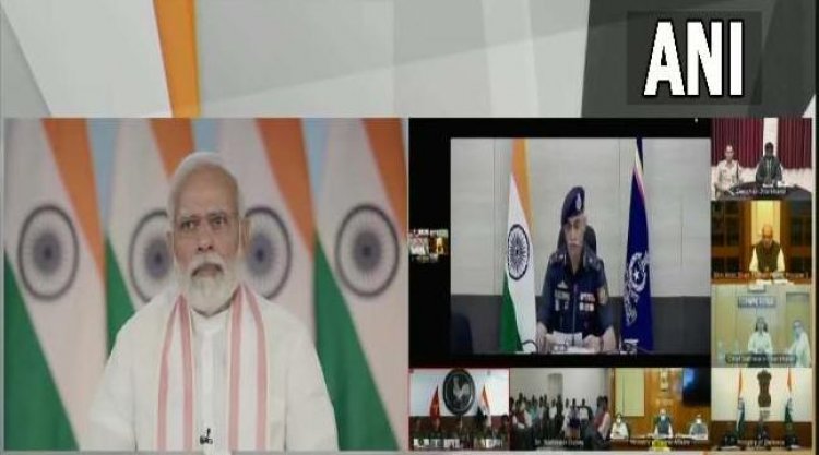 देवघर त्रिकुट पहाड़ रोपवे हादसा : PM नरेंद्र  मोदी ने रेसक्यू टीम के पन्नालाल व आर्मी जवानों से की बातचीत