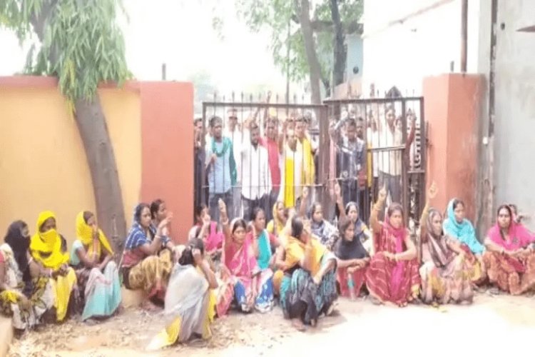 धनबाद: भौंरा ओपी के सामने  ग्रामीणों का धरना, पुलिस कार्रवाई का विरोध