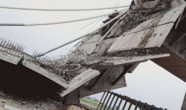 बिहार:सुल्तानगंज-अगवानी गंगा घाट पर बन रहे 1710 करोड़ रुपयों के पुल का सुपर स्ट्रक्चर क्षतिग्रस्त 