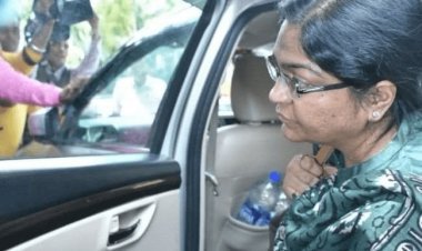 झारखंड: IAS पूजा सिंघल से 10 घंटे तक ED की पूछताछ, वाइफ-हसबैंड को रांची नहीं छोड़ने का निर्देश