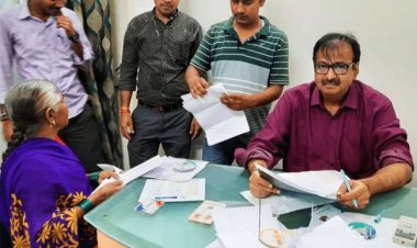 15 दिन के बाद धनबाद लौटे सर्जन  डॉक्‍टर समीर कुमार, क्लिनिक में उमड़ी पेसेंट की भीड़