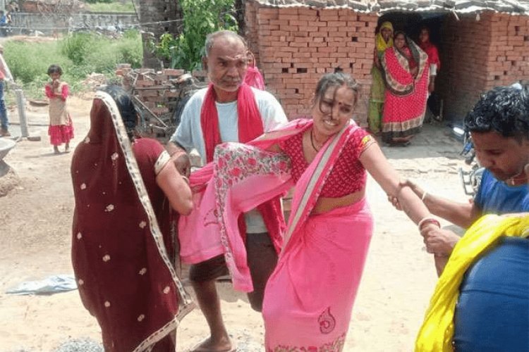 छपरा में लूट के दौरान युवक की मर्डर, आक्रोशित ग्रामीणों ने एक लुटेरे को भी मार डाला