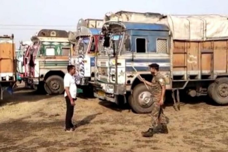 धनबाद: CISF व सुदामडीह पुलिस ने कोयला लोड चार ट्रक पकड़ा