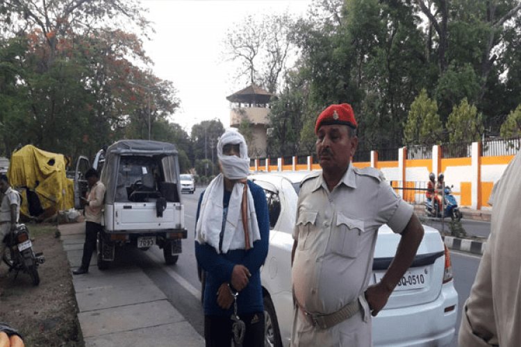 रांची : पुलिस की  फर्जी आइडी कार्ड से क्रिमिनलों को  भगानेवाले गैंग का खुलासा