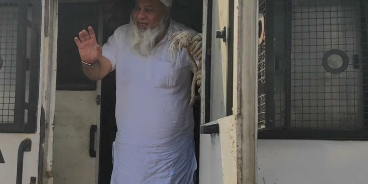 रांची होटवार जेल से कड़ी सुरक्षा में बेटी की शादी में भाग लेने पहुंचा गैंगस्टर फहीम खान