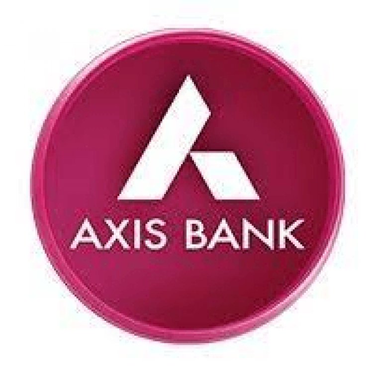 Axis Bank ने अकाउंट होल्डर को दिया झटका, सेविंग अकाउंट पर सर्विस चार्ज  बढ़ाया, बदले कई नियम