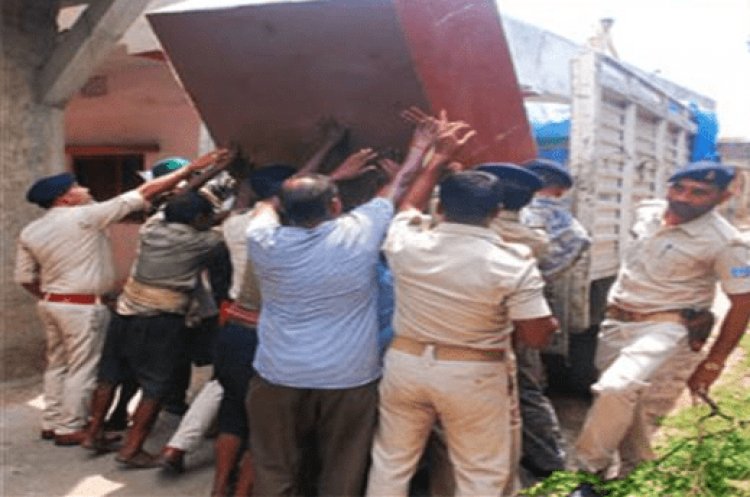 Gangs of Wasseypur: धनबाद: गैंगस्टर प्रिंस खान का घर कुर्क, पुलिस छावनी में तब्दील रहा वासेपुर कमर मकदुमी रोड
