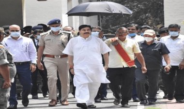 झारखंड के चीफ जस्टिस पहुंचे धनबाद, ज्यूडिशियल अफसरों को दिया मुकदमों के त्वरित डिस्पोजल का निर्देश