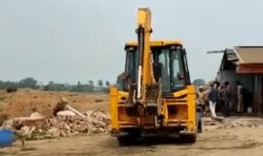 बिहार के बीजेपी MLA के झारखंड आवास पर चला बुलडोजर,  एक हिस्सा किया गया धवस्त