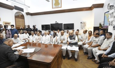 PM नरेंद्र मोदी ने  JDU प्रसिडेंट ललन सिंह को द्रौपदी मुर्मू के नॉमिनेशन में बुलाकर पहली लाइन में बिठाया