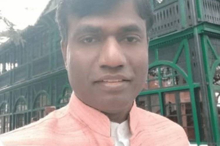 झारखंड: देवघर डीसी मंजूनाथ भजंत्री फंसे, राजभवन के अफसरों का फोन नहीं उठाते