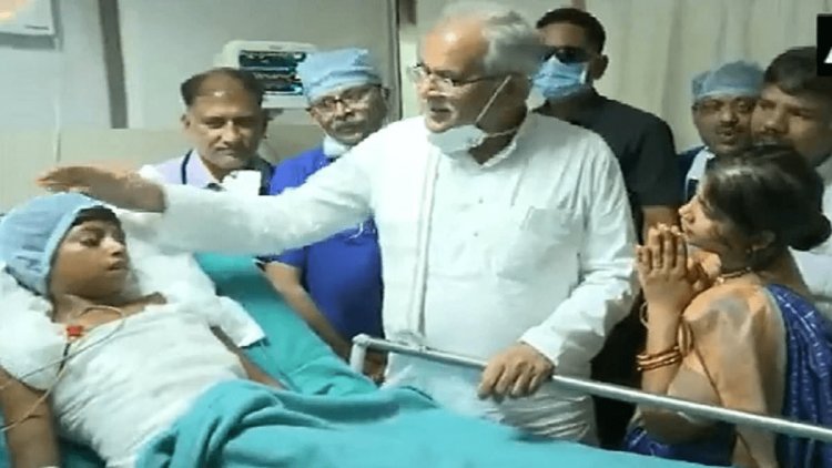 छत्तीसगढ़: बोरवेल से बाहर निकलने के बाद राहुल अपोलो हॉस्पिटल के ICU में इलाजरत, CM भूपेश  ने की मुलाकात
