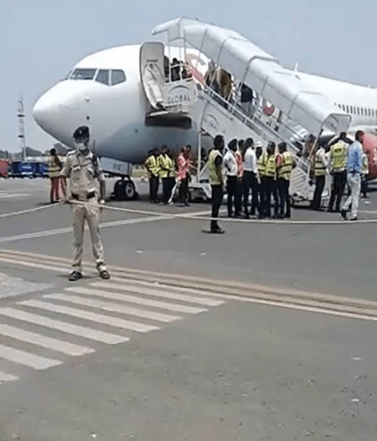 पटना से दिल्ली जा रहे स्पाइस जेट के विमान में लगी आग, 10 मिनट तक 185 यात्री हवा में अटके रहे